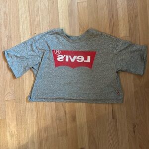 Levis cropped t shirt